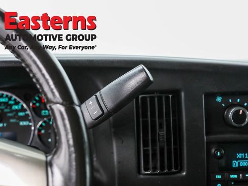 Used 2016 Chevrolet Express 2500 image 13