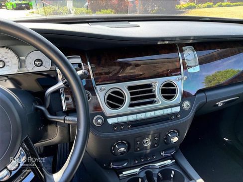 Used 2016 Rolls-Royce Ghost RWD image 8