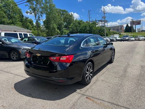 Used 2018 Chevrolet Malibu LT FWD image 4