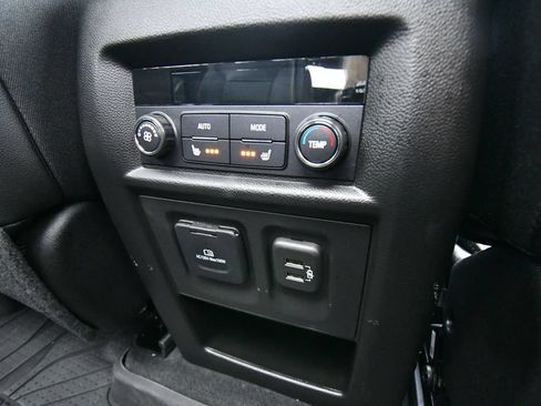 Used 2023 Chevrolet Traverse Premier w/ Redline Edition AWD/4WD image 21