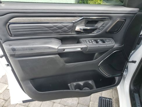 Used 2025 RAM 1500 Limited w/ Bed Utility Group image 17