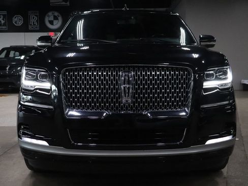 Used 2024 Lincoln Navigator Reserve image 8