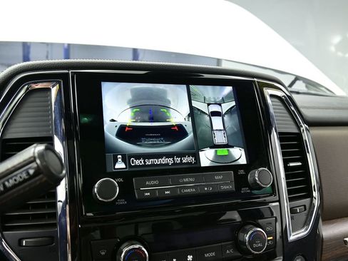 Used 2021 Nissan Titan Platinum Reserve w/ Moonroof Package image 9