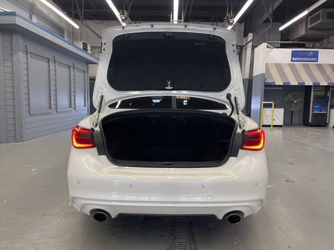 Used 2020 INFINITI Q50 Luxe w/ Essential Package (3.0T Luxe) image 9