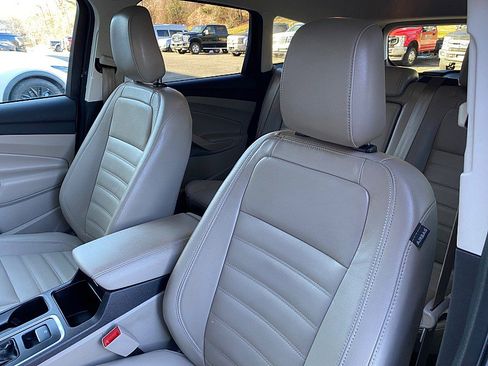 Used 2018 Ford Escape SEL image 24