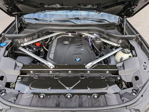 Used 2024 BMW X5 xDrive40i w/ Premium Package image 42