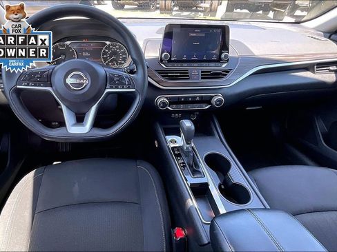 Used 2025 Nissan Altima 2.5 SV FWD image 15