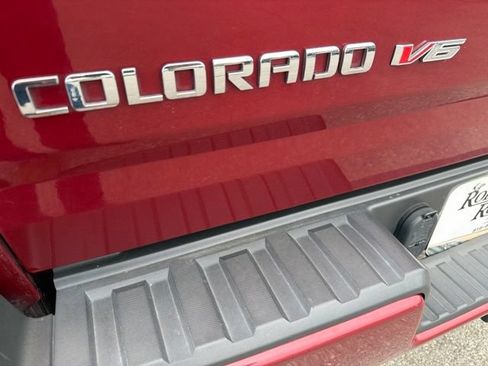 Used 2018 Chevrolet Colorado Z71 AWD/4WD image 31