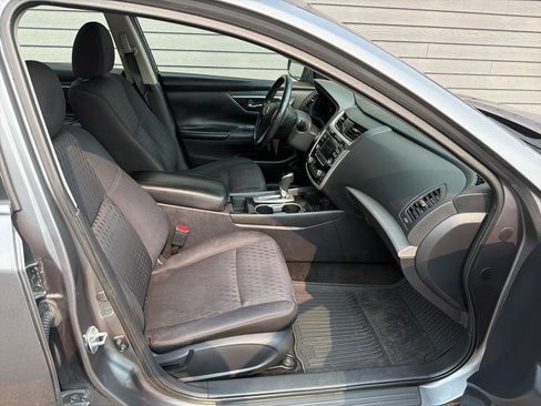 Used 2018 Nissan Altima 2.5 SV FWD image 17
