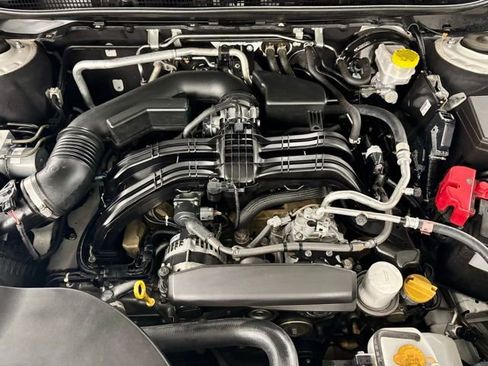 Used 2021 Subaru Outback Limited AWD/4WD image 38