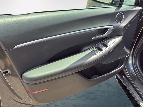 Used 2025 Hyundai Sonata SEL FWD image 32