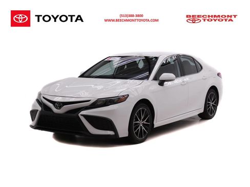 Certified 2024 Toyota Camry SE FWD image 1