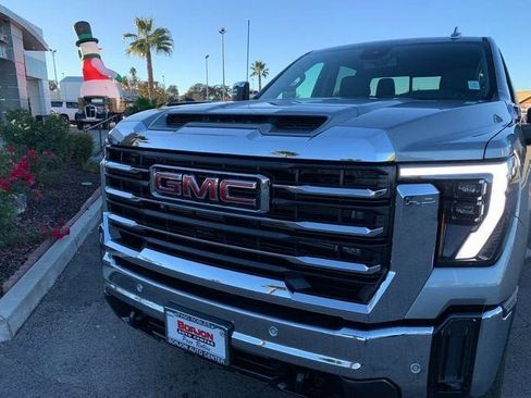 New 2026 GMC Sierra 2500 SLT w/ SLT Premium Package image 3