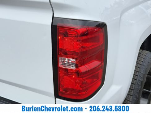 Used 2018 Chevrolet Silverado 1500 LT w/ All Star Edition image 36