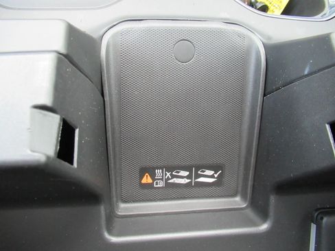 Used 2023 GMC Sierra 1500 Denali w/ Denali Reserve Package AWD/4WD image 26