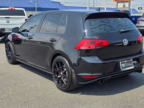 Used 2017 Volkswagen GTI SE FWD image 8