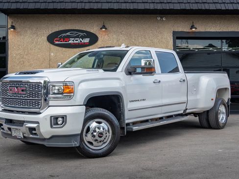 Used 2019 GMC Sierra 3500 Denali w/ Duramax Plus Package AWD/4WD image 5