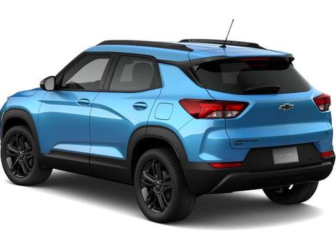 New 2026 Chevrolet TrailBlazer LT w/ Midnight Edition AWD/4WD image 5