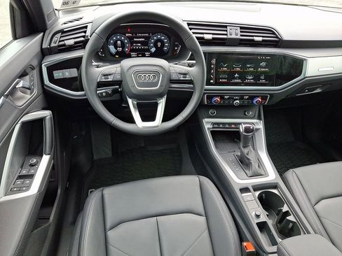 Certified 2025 Audi Q3 2.0T Premium Plus w/ Premium Plus Package AWD/4WD image 4
