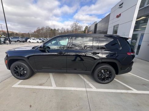 New 2025 Jeep Grand Cherokee L Altitude image 6