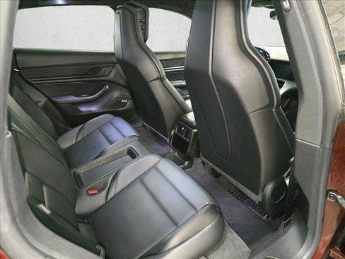 Used 2022 Porsche Taycan 4 Cross Turismo w/ Premium Package image 11