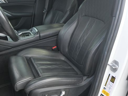 Used 2021 BMW X6 xDrive40i w/ Executive Package AWD/4WD image 16