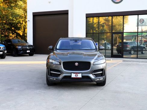 Used 2018 Jaguar F-PACE R-Sport AWD/4WD image 2