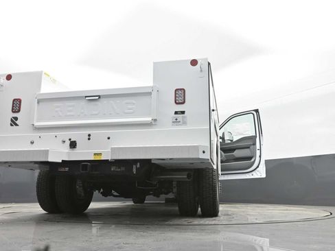 New 2023 Ford F550 4x4 Regular Cab Super Duty image 39