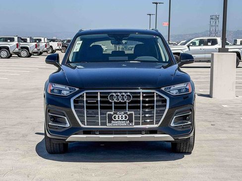 Used 2023 Audi Q5 2.0T Premium w/ Convenience Package AWD/4WD image 2