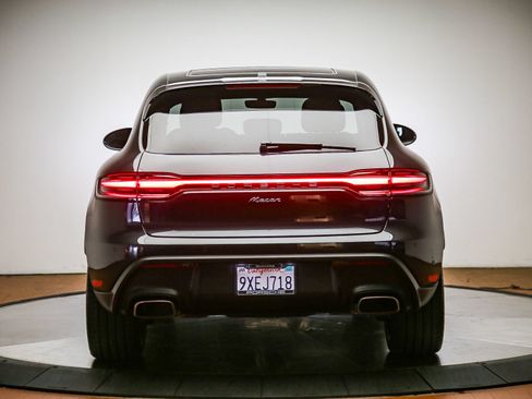 Certified 2025 Porsche Macan AWD/4WD image 6