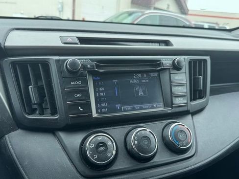 Used 2017 Toyota RAV4 LE image 3