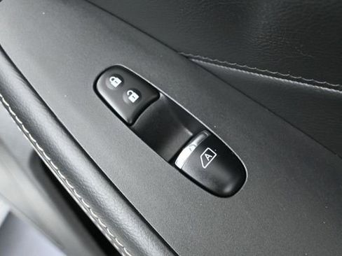 Used 2017 Nissan Maxima 3.5 SV w/ Dynamic Package FWD image 39