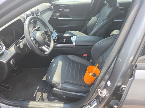Used 2025 Mercedes-Benz C 300 4MATIC Sedan image 4