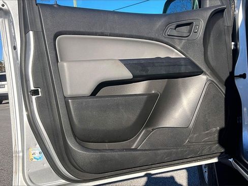 Used 2019 GMC Canyon 2WD Crew Cab w/ Convenience Package image 17