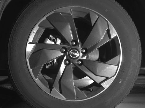 Used 2025 Nissan Rogue SV image 12