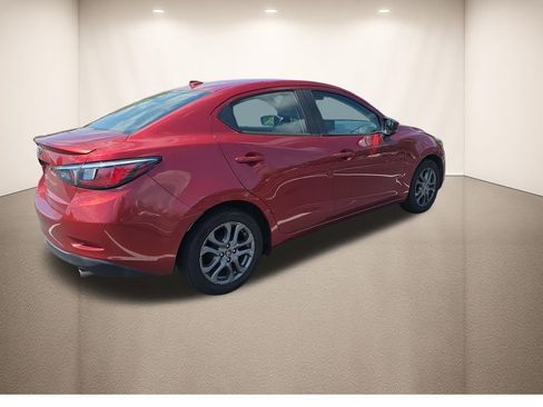 Used 2020 Toyota Yaris LE FWD image 4