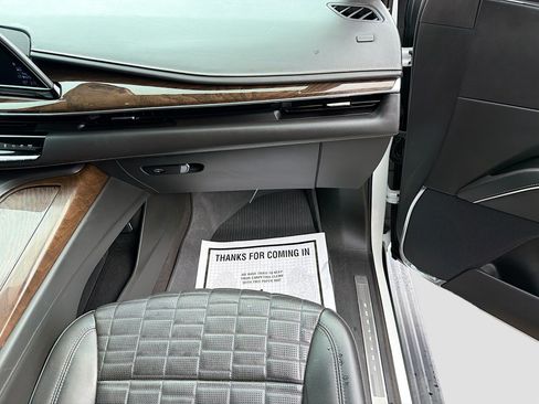 Used 2023 Cadillac Escalade Sport Platinum w/ Heavy-Duty Trailer Package AWD/4WD image 17