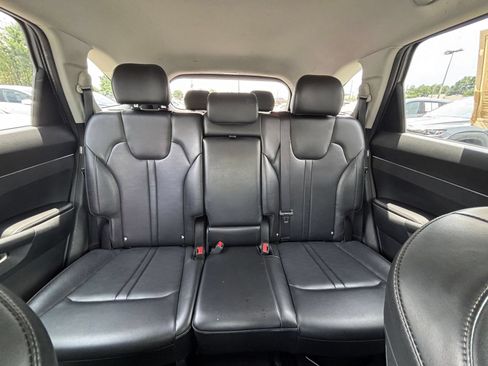 Used 2024 Kia Sorento S FWD image 40