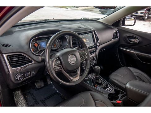 Used 2019 Jeep Cherokee Limited image 12