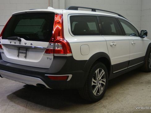 Used 2015 Volvo XC70 T5 Premier image 4