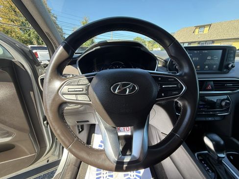 Used 2020 Hyundai Santa Fe SEL FWD image 18