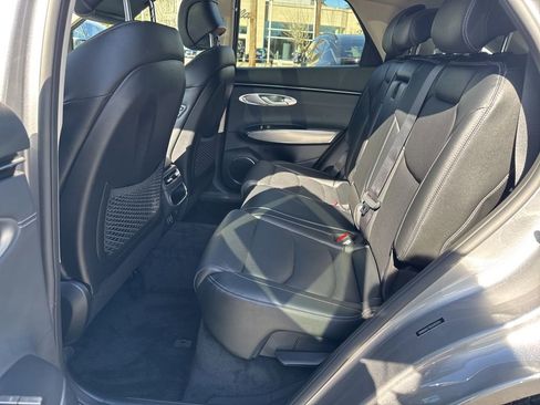 Used 2025 Genesis GV70 2.5T w/ Select Package image 41