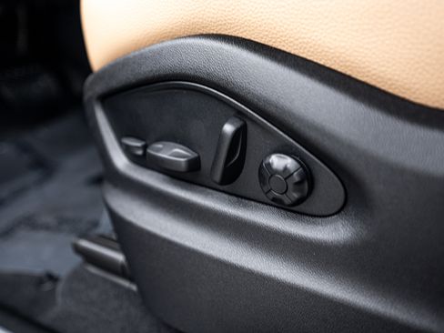 Certified 2026 Porsche Cayenne image 20