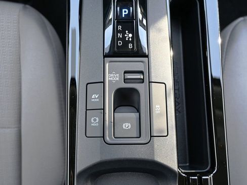 New 2026 Toyota Prius LE image 22