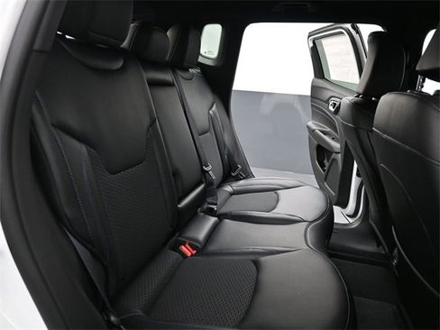 New 2026 Jeep Compass Latitude image 21