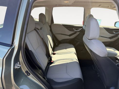 Used 2021 Subaru Forester Premium AWD/4WD image 18
