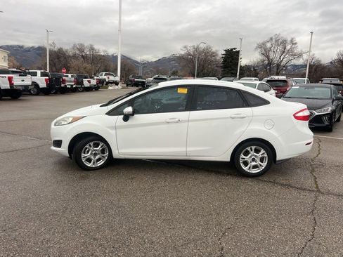 Used 2015 Ford Fiesta SE image 12