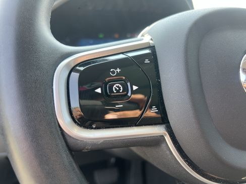 Used 2023 Volvo XC90 B5 Core AWD/4WD image 22