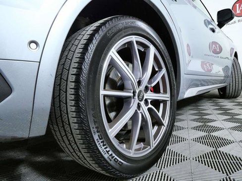 Used 2023 Audi SQ5 Prestige w/ Prestige Package image 9