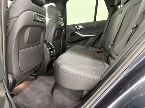 Used 2021 BMW X5 xDrive40i w/ Convenience Package AWD/4WD image 17